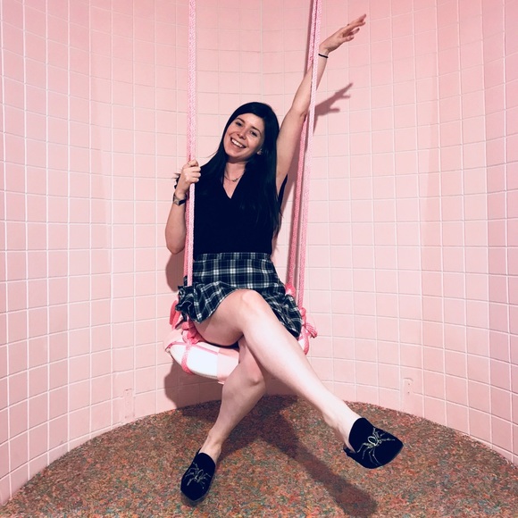 Meet your Posher, Katie - Picture 1 of 1